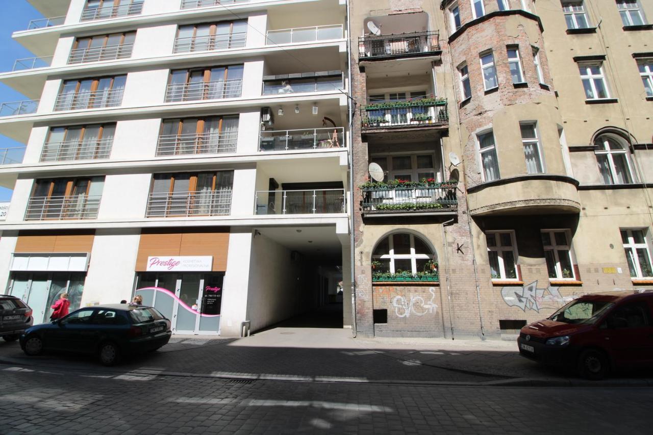 Apartment Komuny Paryskiej 62 Centrum *