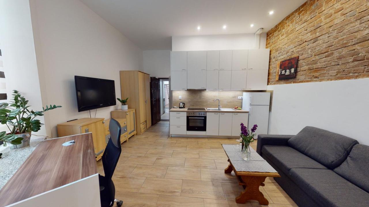 Komuny Paryskiej 62 Apartament *