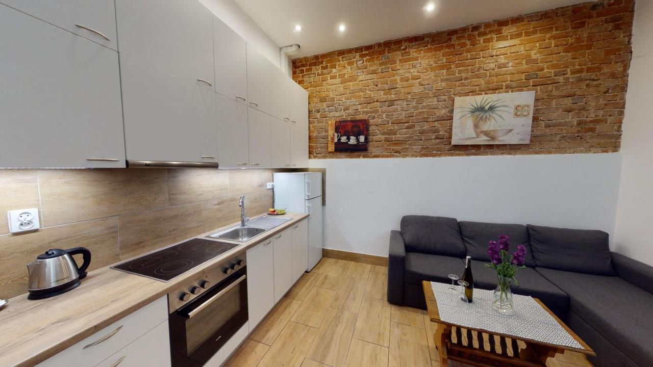 Komuny Paryskiej 62 Apartament *